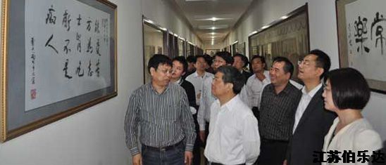 打造和谐劳动关系，构建平安法治企